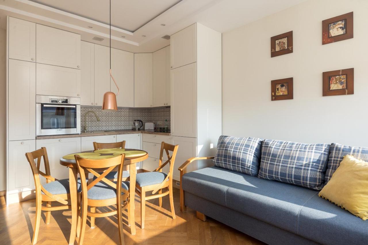 Piekna 2-Bedroom Apartment Варшава Экстерьер фото