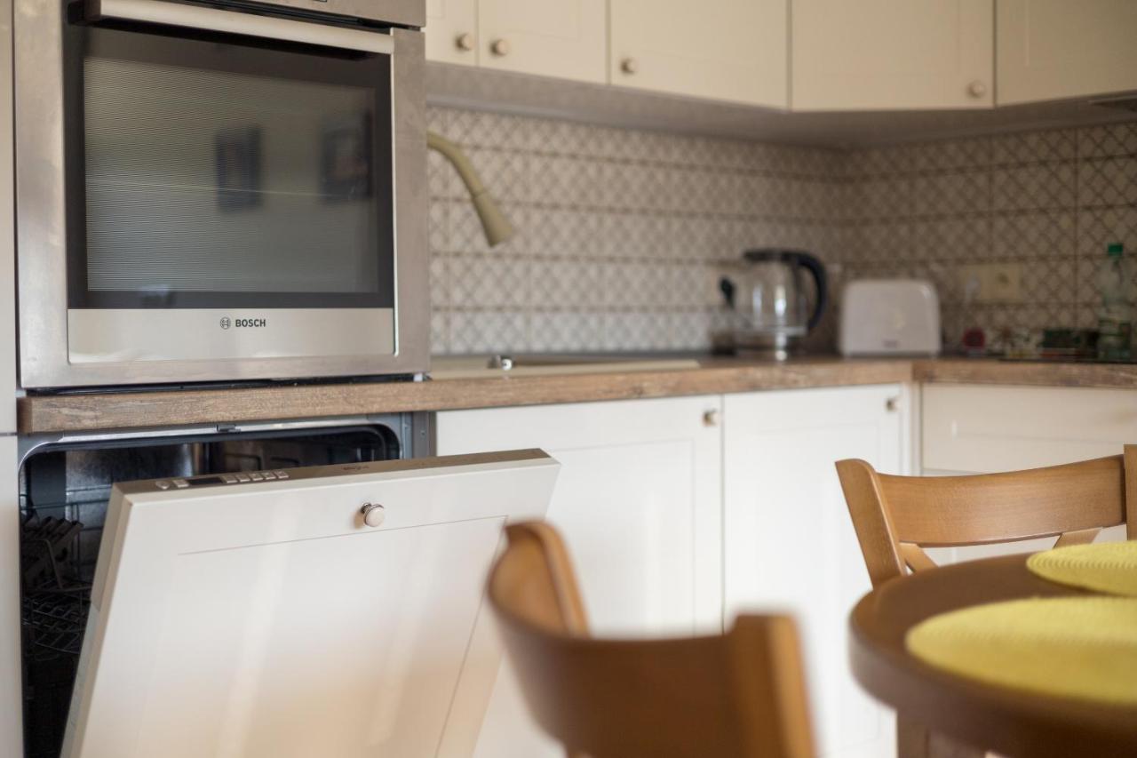Piekna 2-Bedroom Apartment Варшава Экстерьер фото