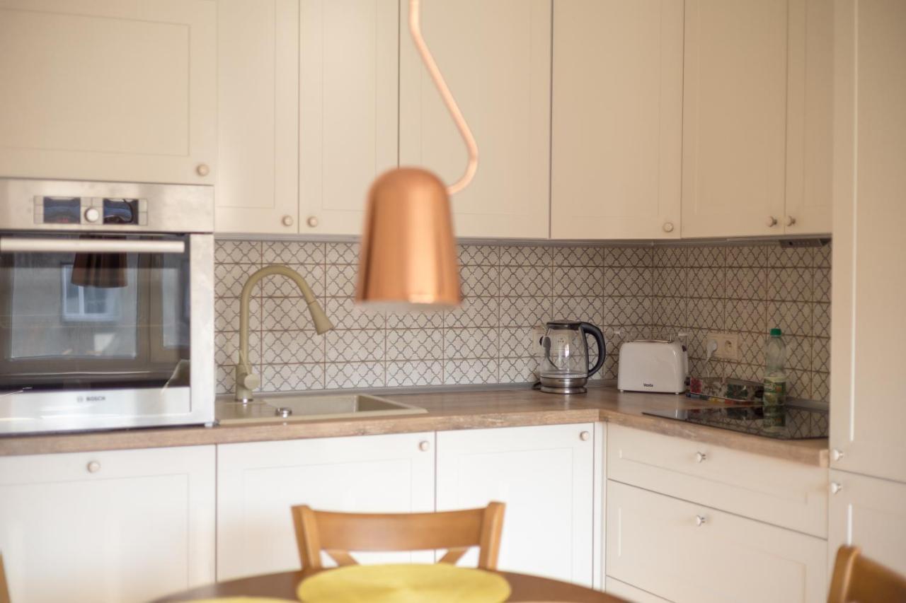 Piekna 2-Bedroom Apartment Варшава Экстерьер фото