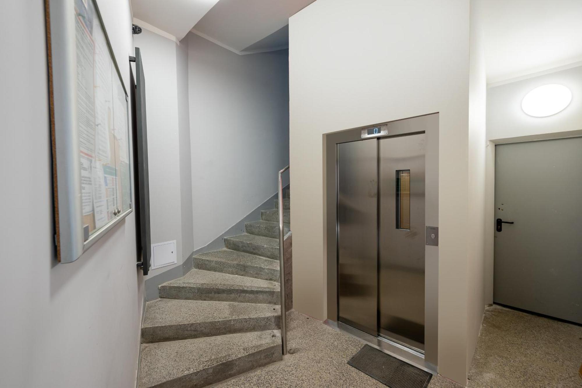 Piekna 2-Bedroom Apartment Варшава Экстерьер фото